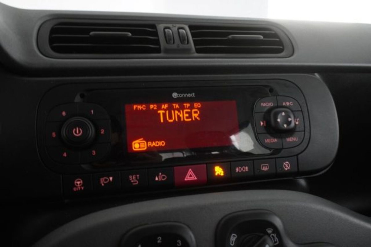 Fiat Panda 1.0 FireFly S&S Hybrid City Cross (17)