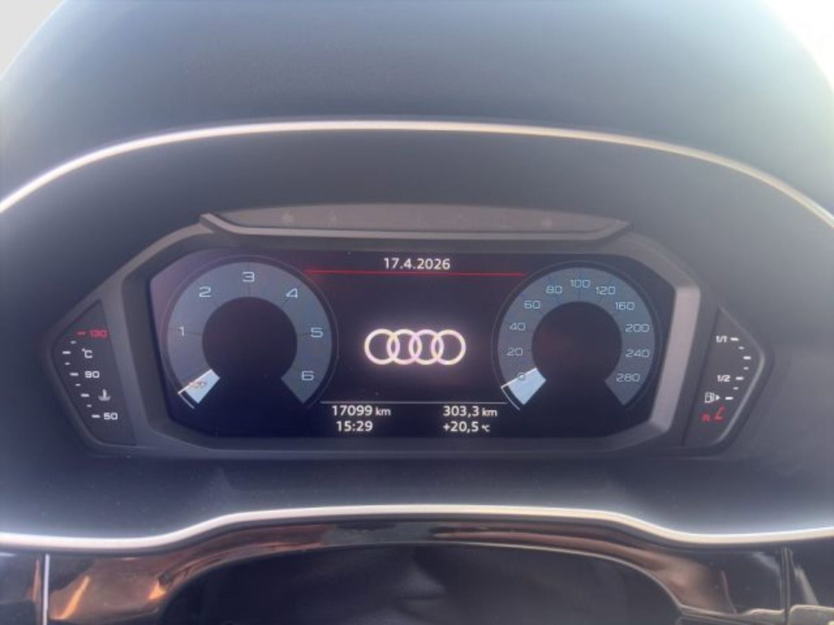 Audi Q3 Sportback 35 2.0 tdi Identity Black s-tronic (13)