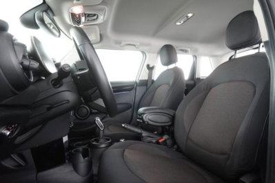 MINI Mini 1.5 Cooper Classic 5 porte (10)