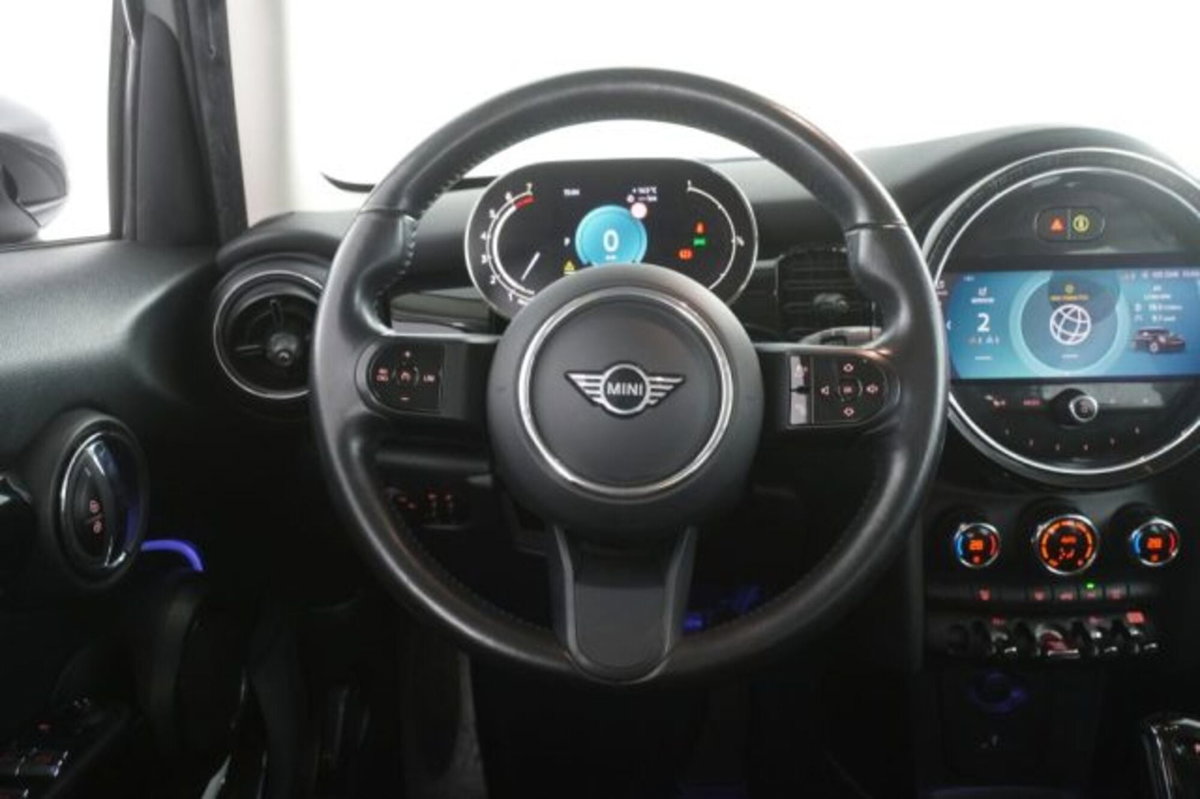 MINI Mini 1.5 Cooper Classic 5 porte (13)