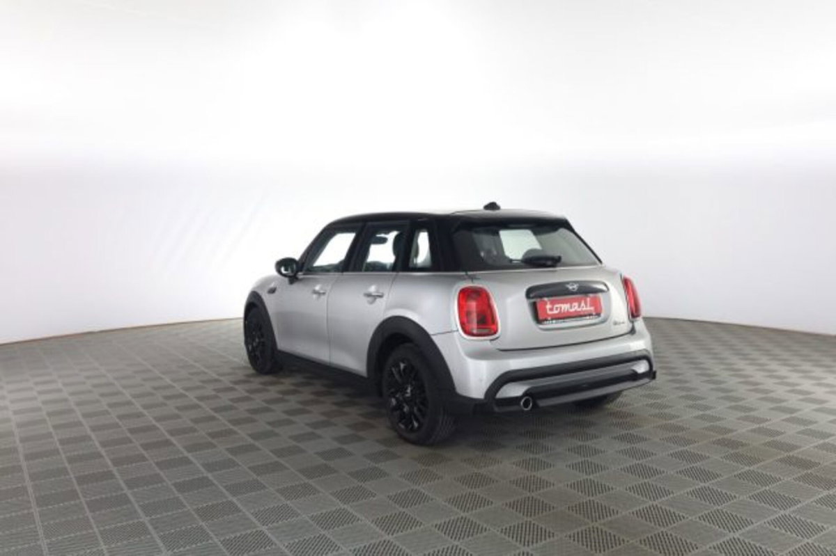 MINI Mini 1.5 Cooper Classic 5 porte (6)