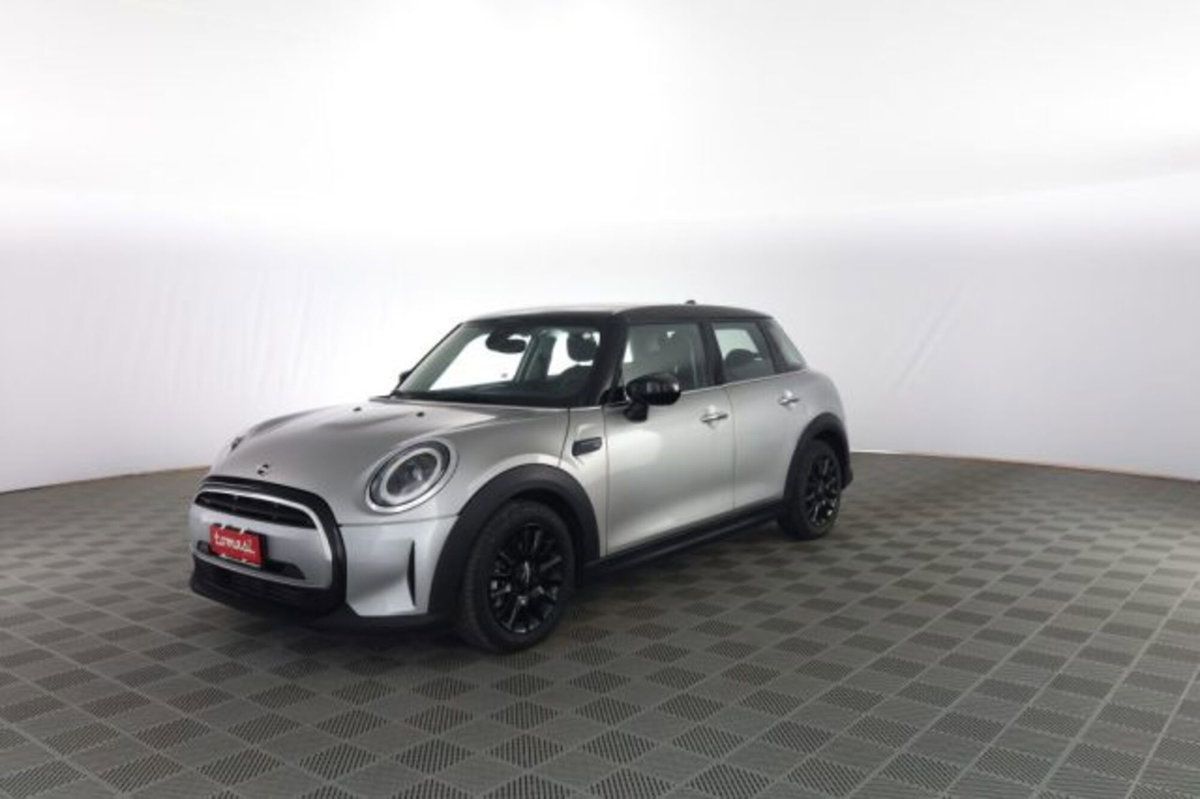 MINI Mini 1.5 Cooper Classic 5 porte (8)