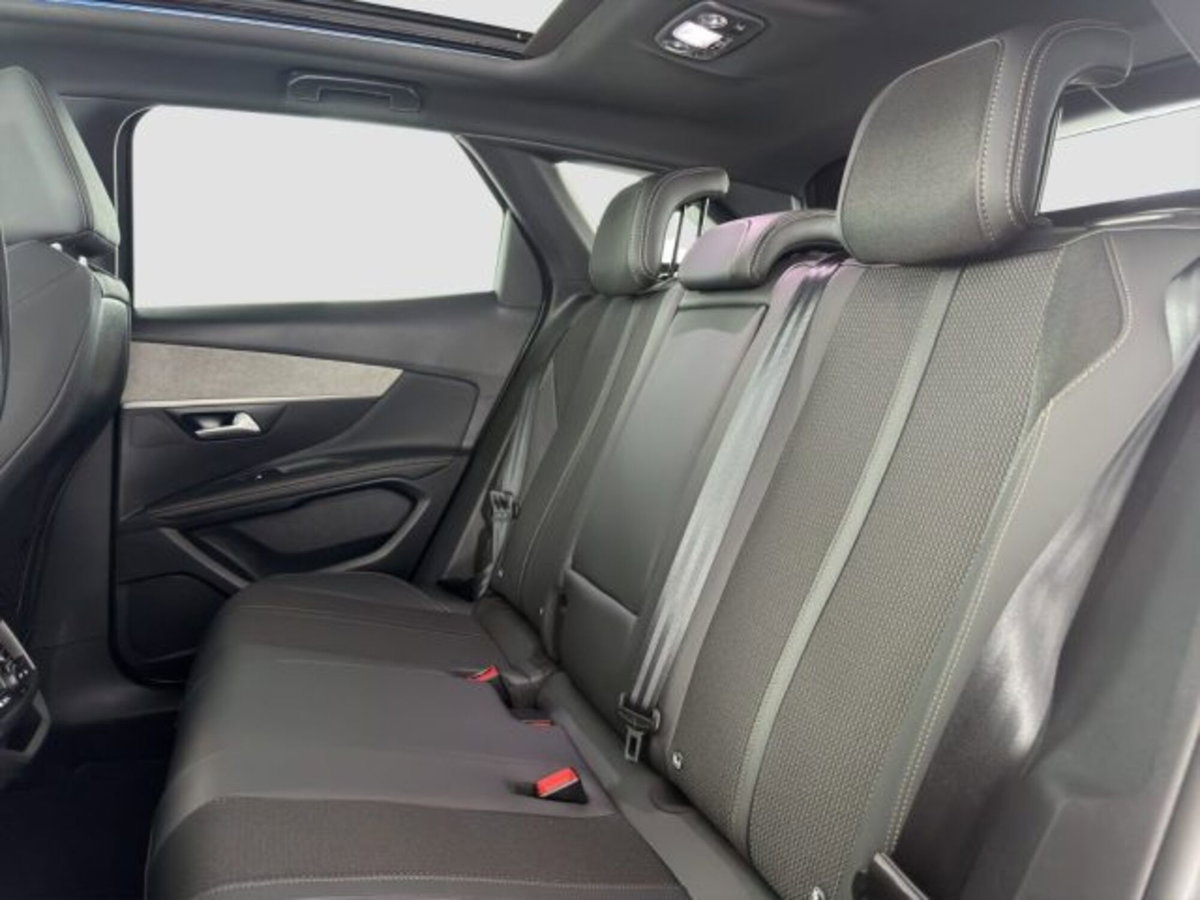 Peugeot 3008 PureTech Turbo 130 S&S GT (10)