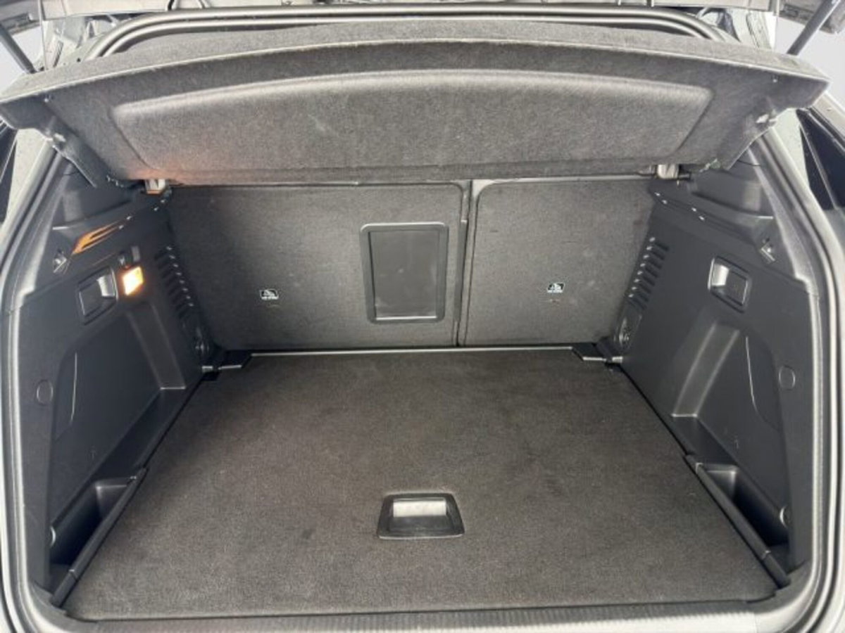 Peugeot 3008 PureTech Turbo 130 S&S GT (13)