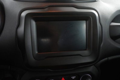 Jeep Renegade 1.3 T4 DDCT Limited (17)