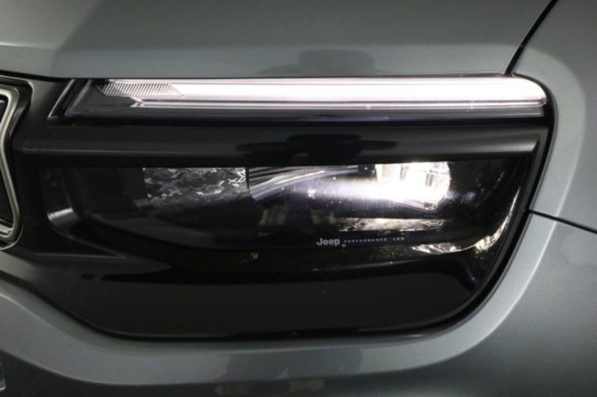 Jeep Avenger 1.2 turbo Summit fwd 100cv (9)