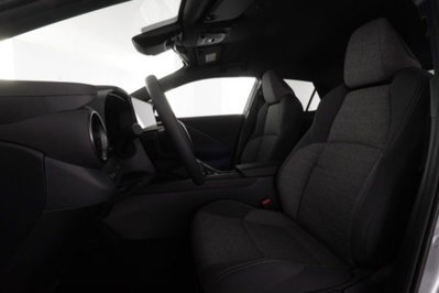 Toyota Toyota C-HR 1.8 hv Lounge fwd e-cvt (10)
