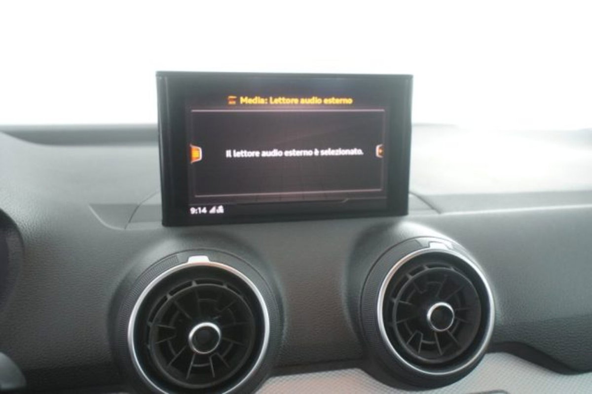 Audi Q2 Q2 30 TDI S tronic Business (16)