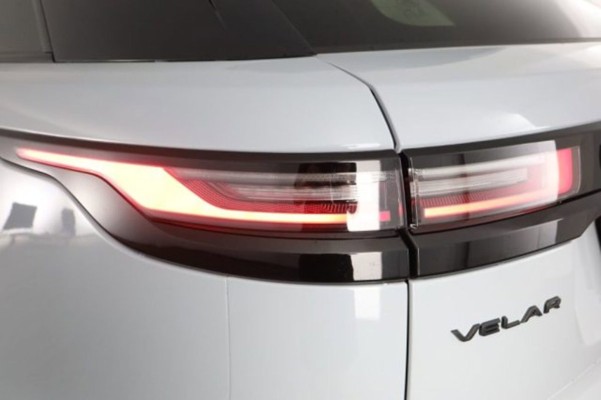Land Rover Range Rover Velar 2.0D I4 204 CV (17)