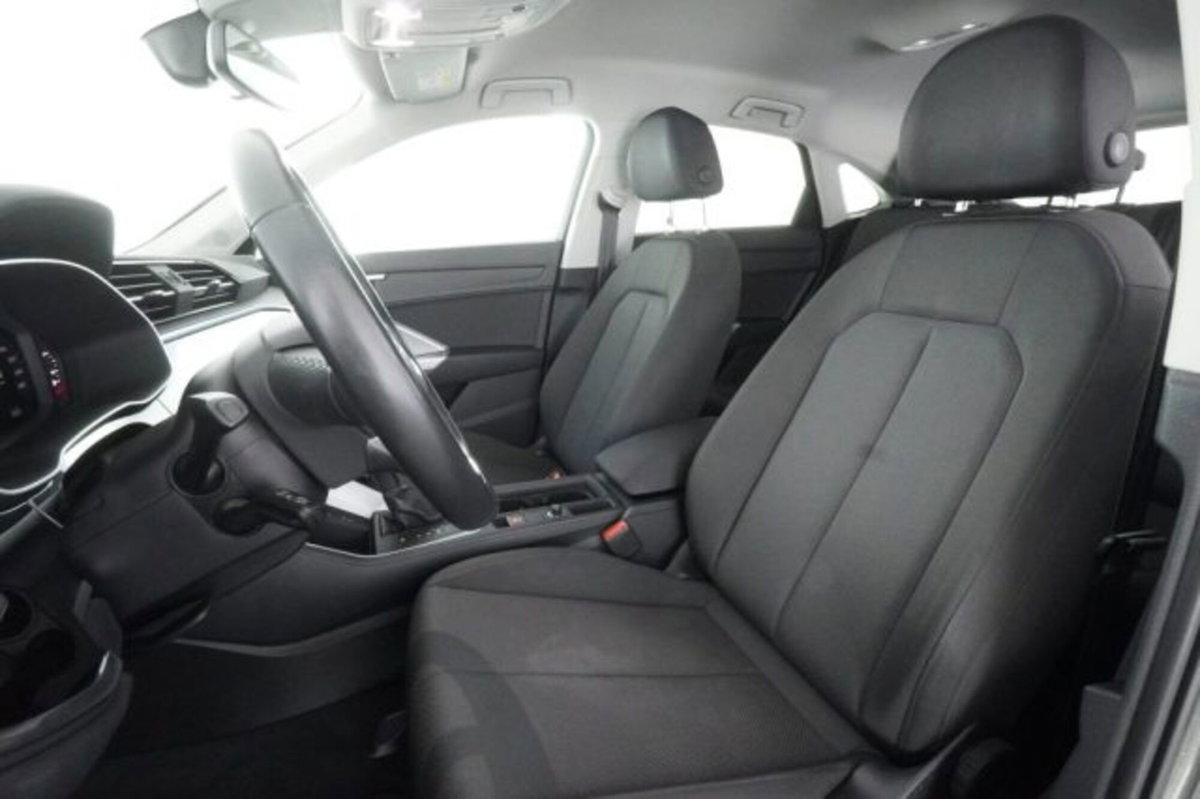 Audi Q3 Sportback 35 TDI quattro S tronic S line edition (2)