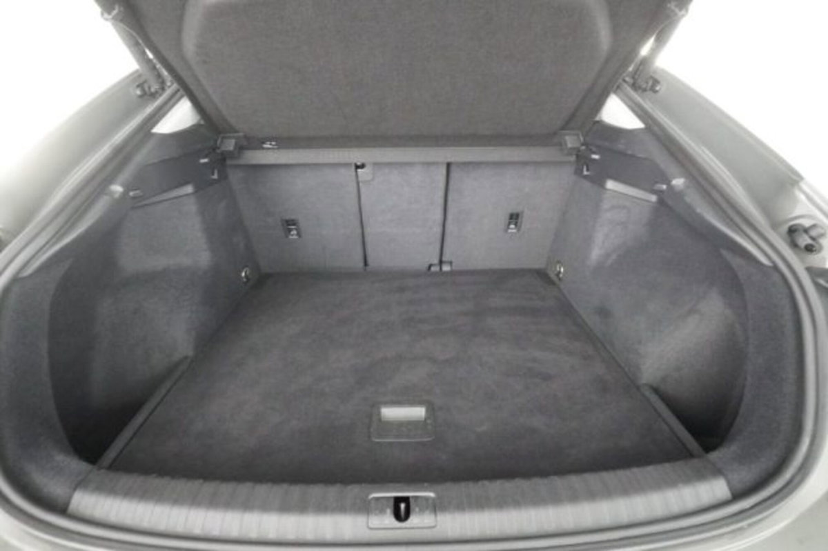 Audi Q3 Sportback 35 TDI quattro S tronic S line edition (6)