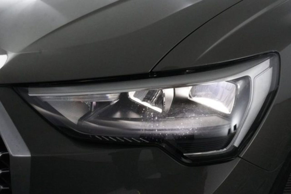 Audi Q3 Sportback 35 TDI quattro S tronic S line edition (9)
