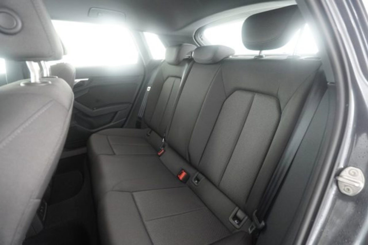 Audi A3 Sportback 35 TDI S tronic Business (2)