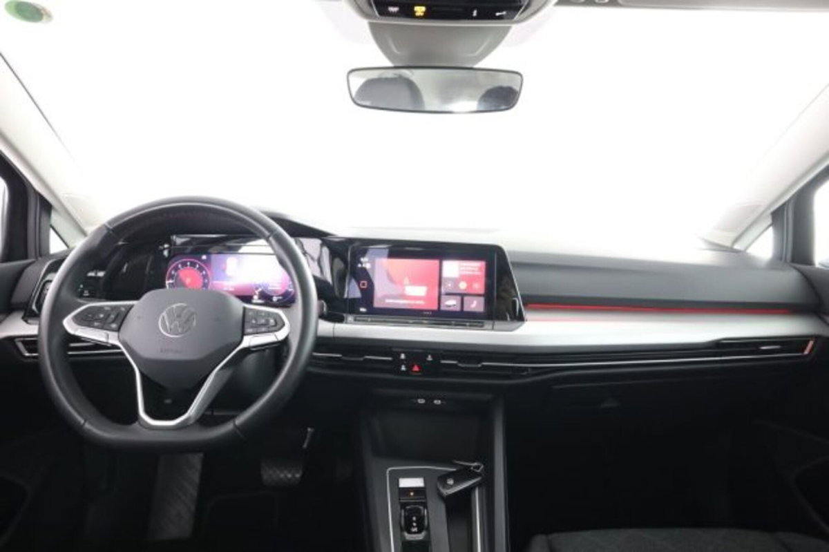 Volkswagen Golf Variant 1.0 eTSI EVO DSG Life (4)
