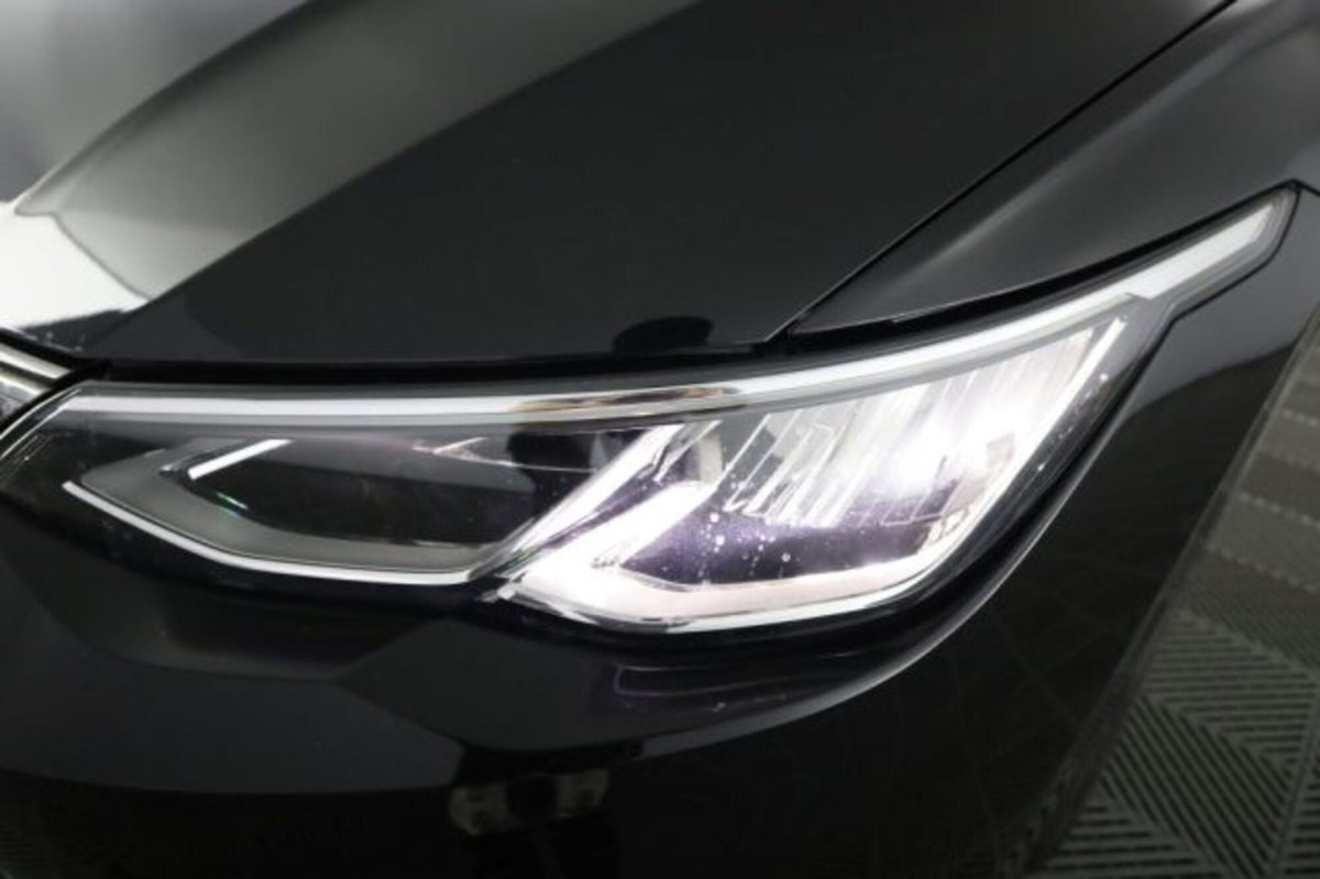 Volkswagen Golf Variant 1.0 eTSI EVO DSG Life (9)