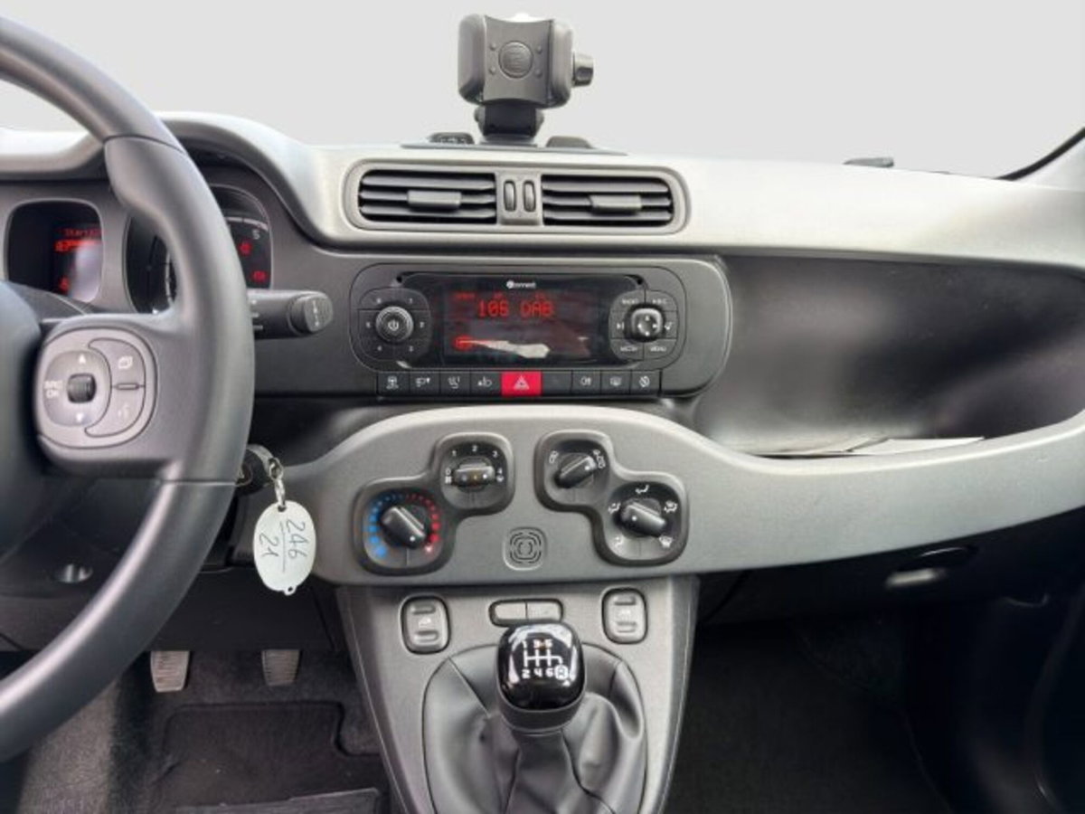 Fiat Panda 1.0 FireFly S&S Hybrid City Cross (16)