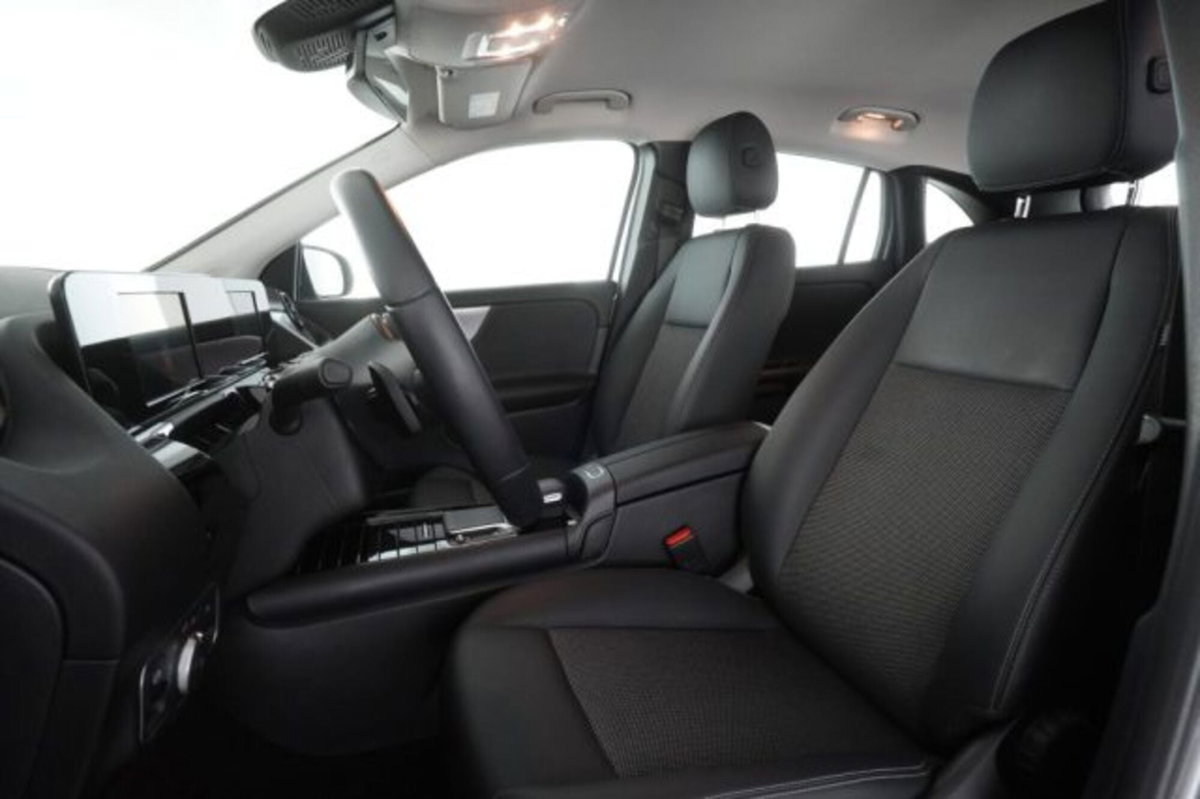 Mercedes-Benz CLA Shooting Brake 200 d Automatic Shooting Brake Business (10)