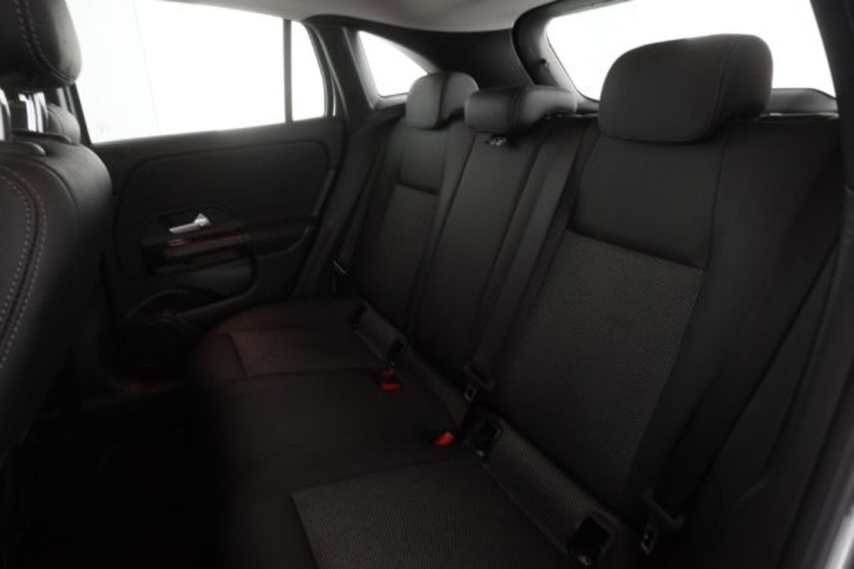 Mercedes-Benz CLA Shooting Brake 200 d Automatic Shooting Brake Business (11)