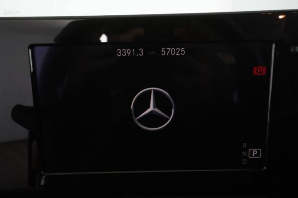 Mercedes-Benz CLA Shooting Brake 200 d Automatic Shooting Brake Business (15)