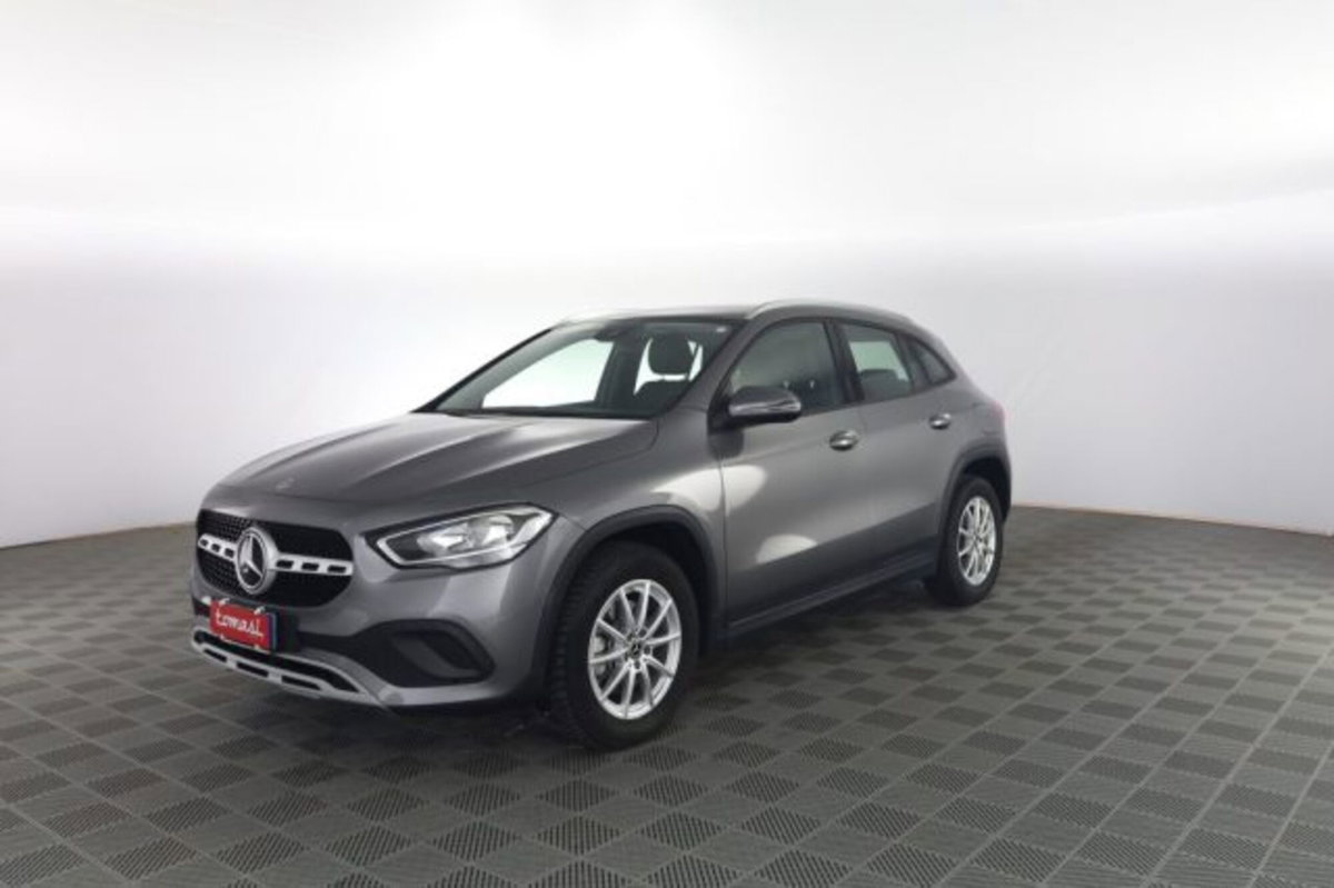 Mercedes-Benz CLA Shooting Brake 200 d Automatic Shooting Brake Business (8)