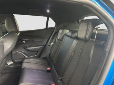 Peugeot 2008 BlueHDi 110 S&S GT (10)
