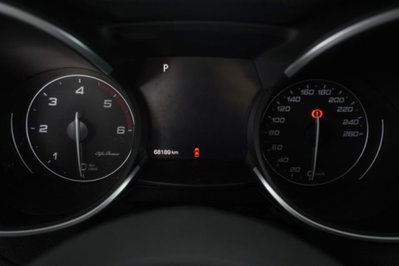 Alfa Romeo Stelvio Stelvio 2.2 Turbodiesel 210 CV AT8 Q4 Veloce (6)