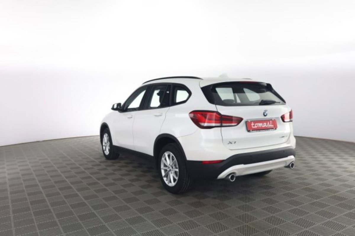 BMW X1 xDrive20d Business Advantage (6)