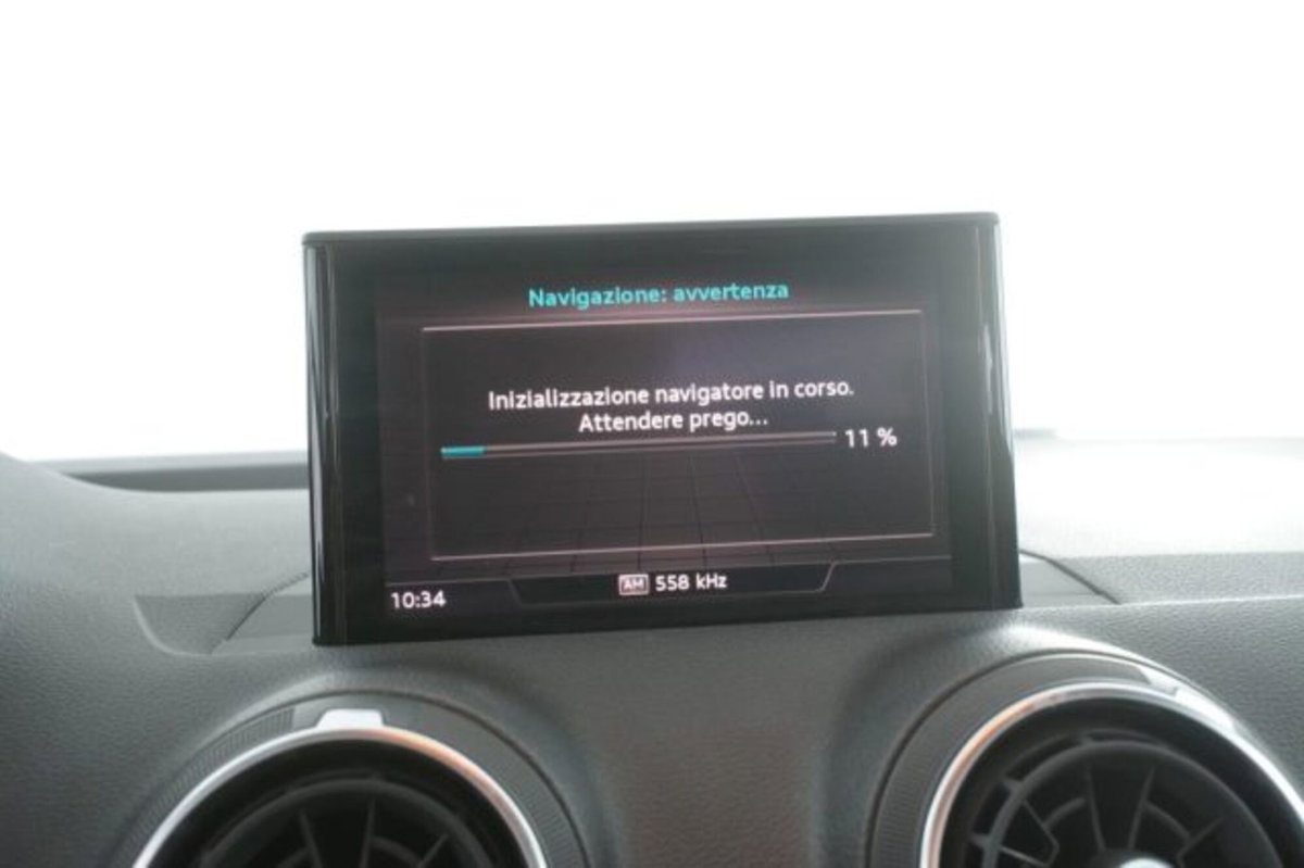 Audi Q2 Q2 30 TDI Business (17)