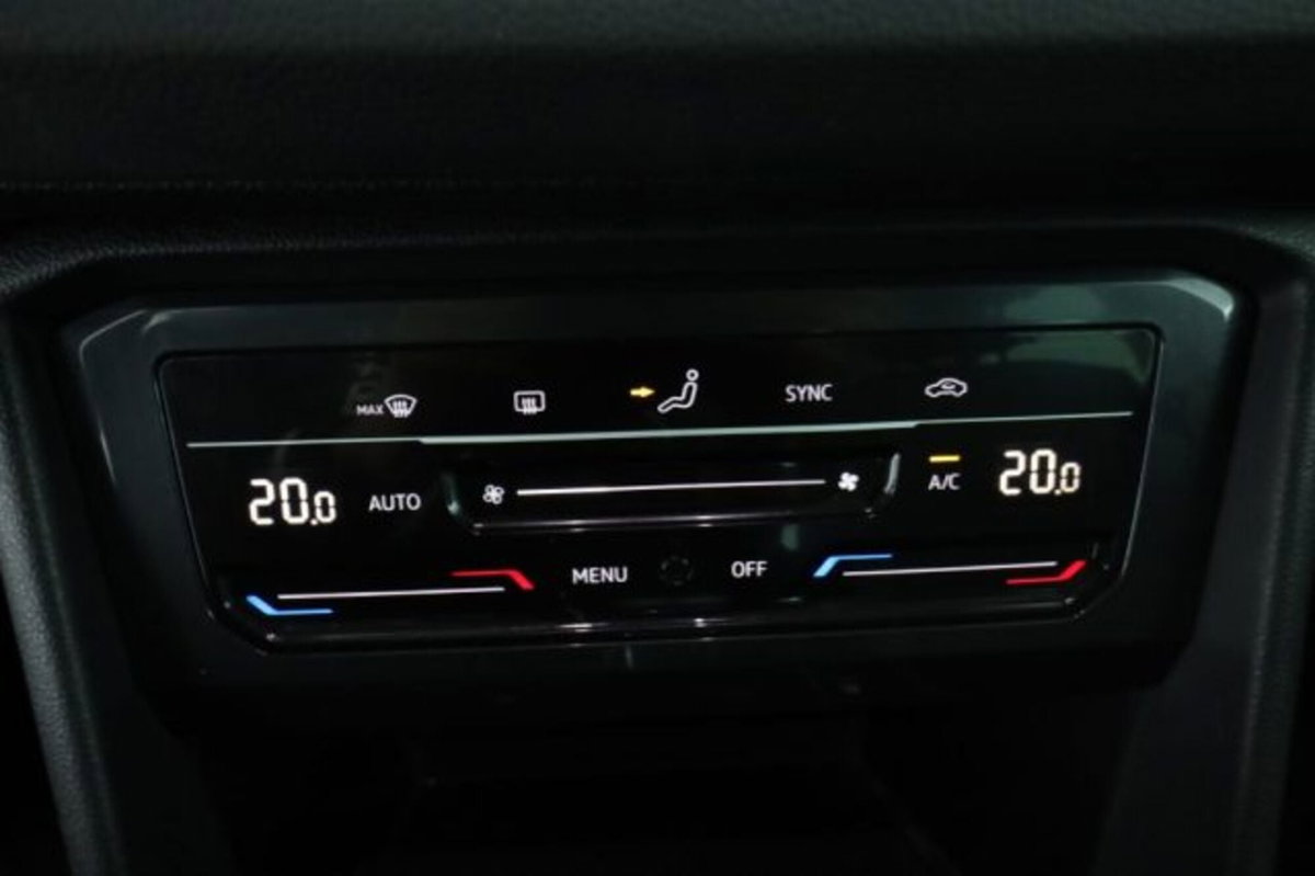Volkswagen Tiguan 2.0 TDI 150 CV SCR DSG 4MOTION Life (12)