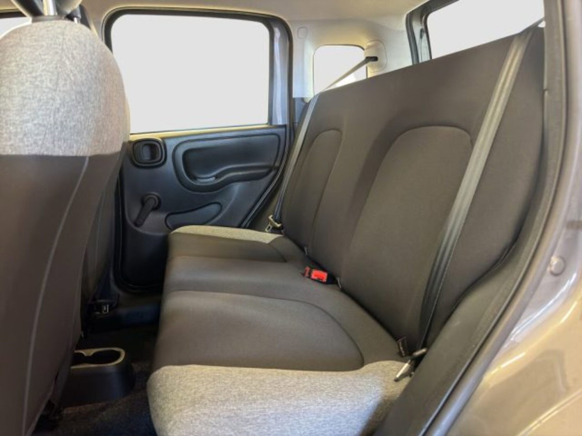 Fiat Panda 1.0 FireFly S&S Hybrid City Cross (10)