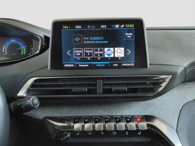 Peugeot 3008 Hybrid4 300 e-EAT8 GT (16)