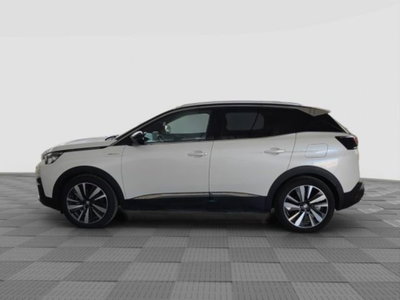Peugeot 3008 Hybrid4 300 e-EAT8 GT (2)