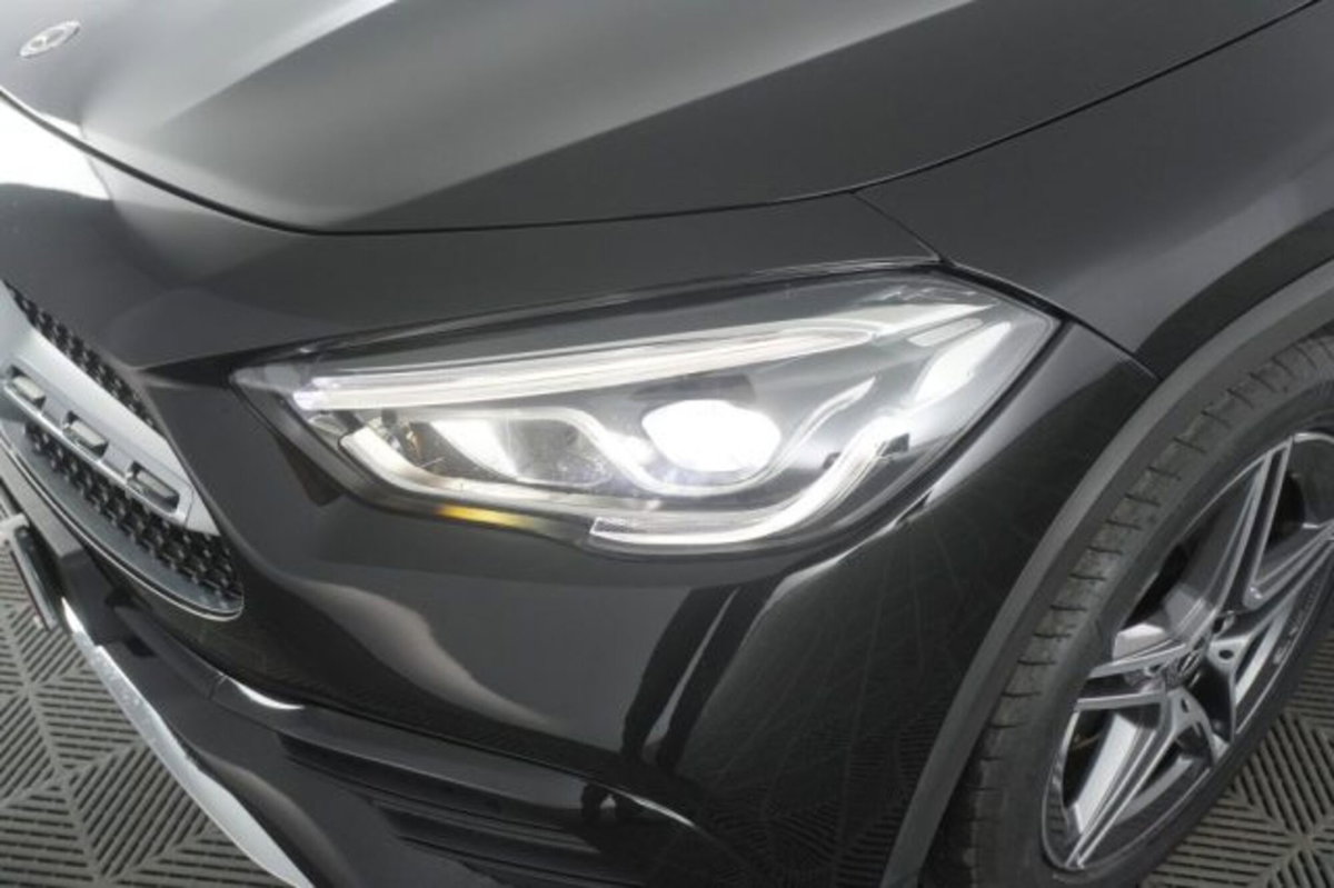 Mercedes-Benz CLA Shooting Brake 180 d Automatic Shooting Brake Premium (16)