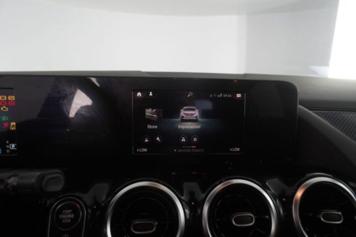 Mercedes-Benz CLA Shooting Brake 180 d Automatic Shooting Brake Premium (18)