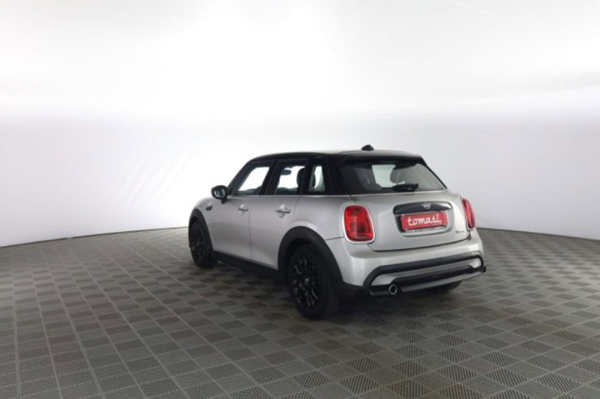 MINI Mini 1.5 Cooper Classic 5 porte (6)