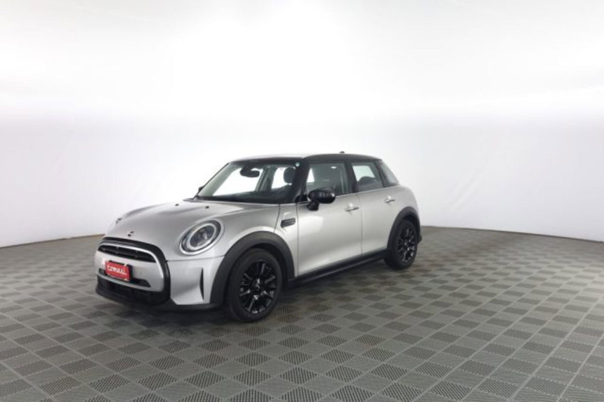 MINI Mini 1.5 Cooper Classic 5 porte (8)