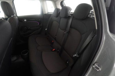 MINI Mini 1.5 Cooper Essential 5 porte (11)