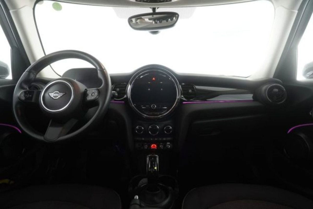 MINI Mini 1.5 Cooper Essential 5 porte (12)