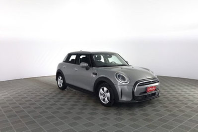 MINI Mini 1.5 Cooper Essential 5 porte (2)