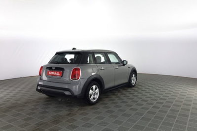 MINI Mini 1.5 Cooper Essential 5 porte (4)