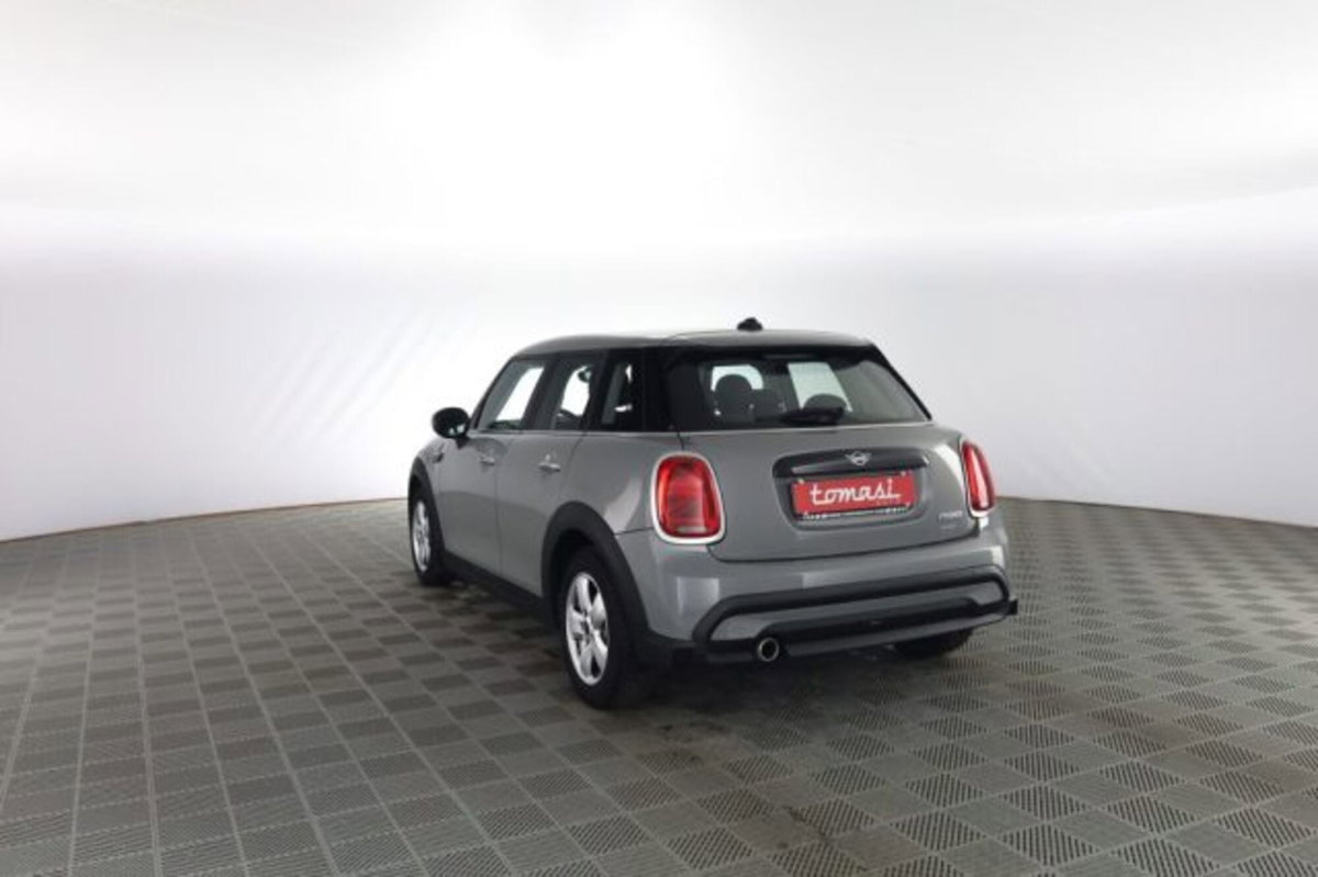 MINI Mini 1.5 Cooper Essential 5 porte (6)