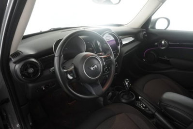 MINI Mini 1.5 Cooper Essential 5 porte (9)