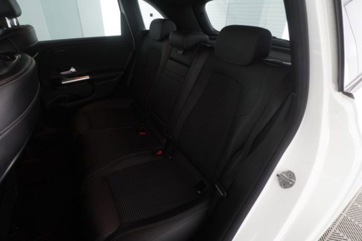 Mercedes-Benz CLA 200 d Sport (11)