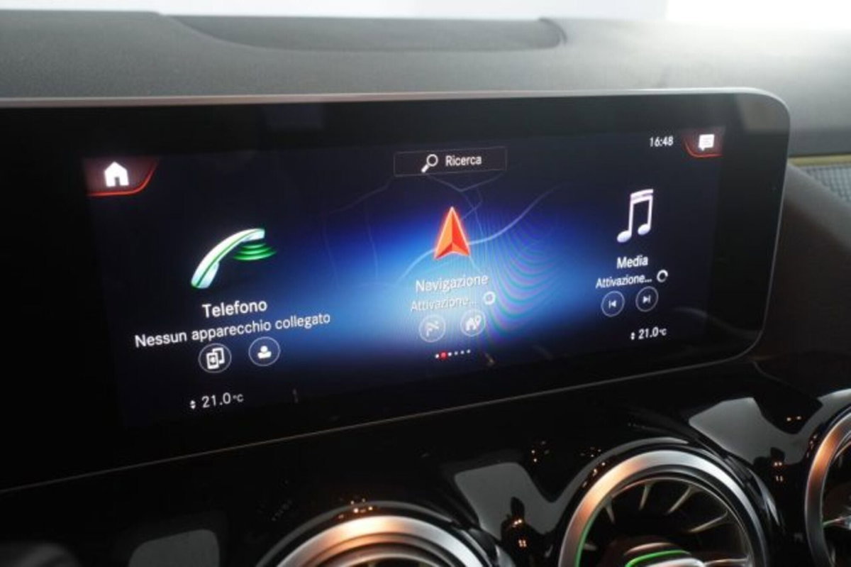 Mercedes-Benz CLA 200 d Sport (18)