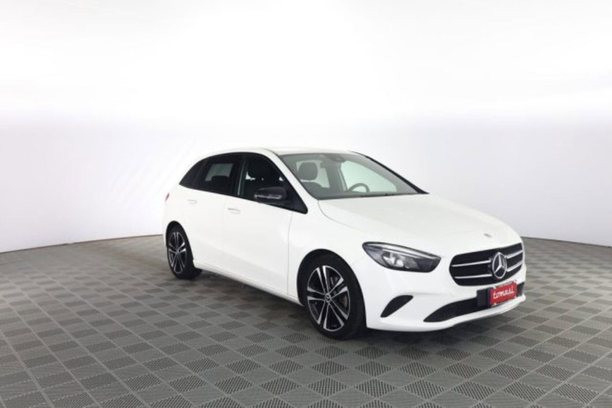 Mercedes-Benz CLA 200 d Sport (2)