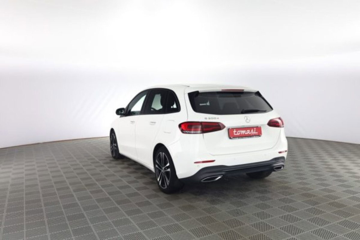 Mercedes-Benz CLA 200 d Sport (6)