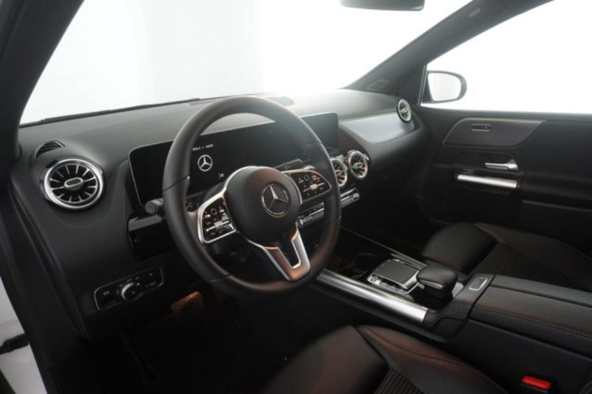 Mercedes-Benz CLA 200 d Sport (9)