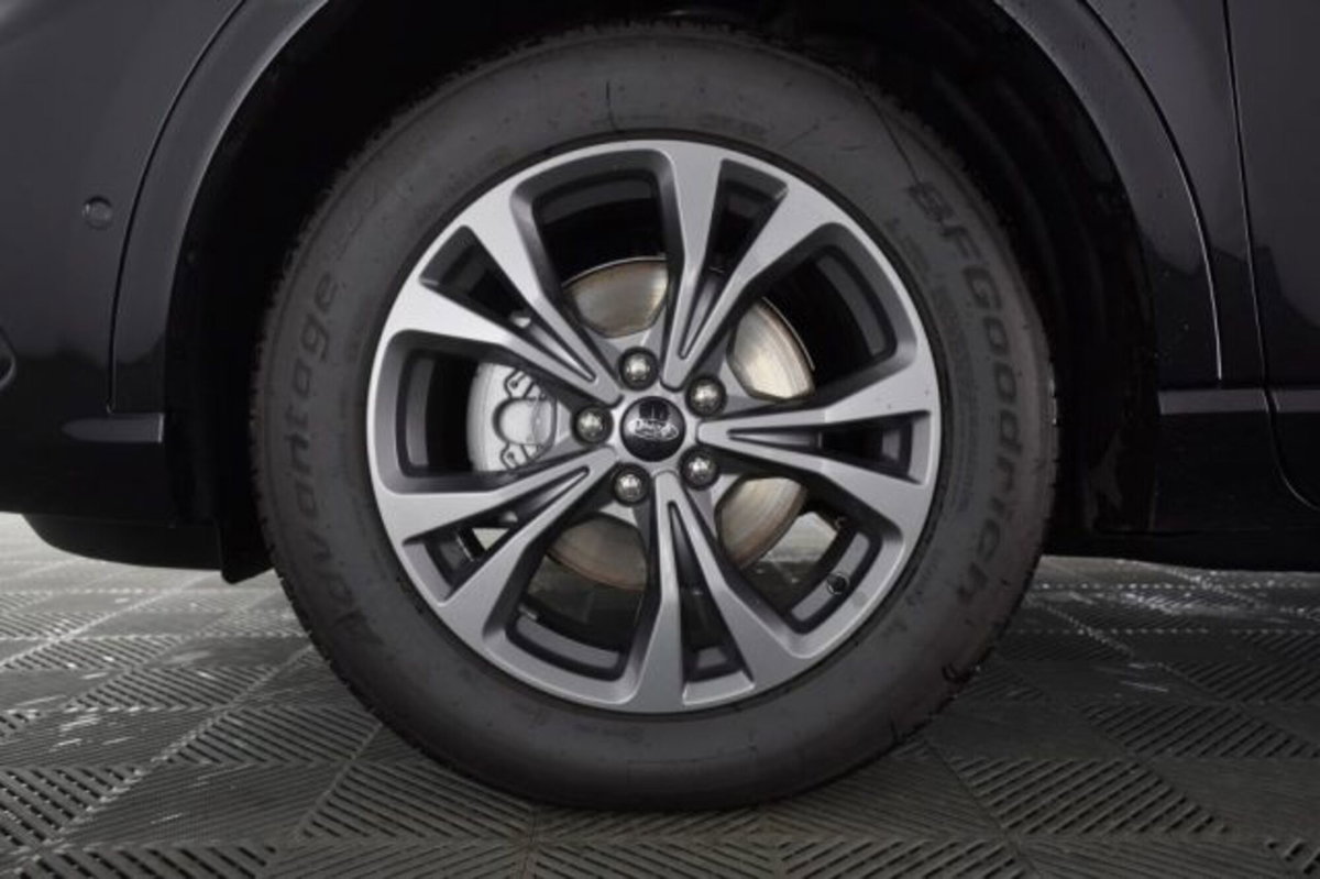 Ford Kuga 2.5 Plug In Hybrid 225 CV CVT 2WD ST-Line (15)