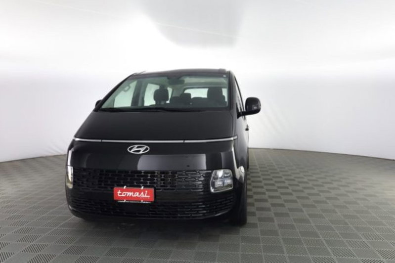 Hyundai Staria 2.2 awd auto