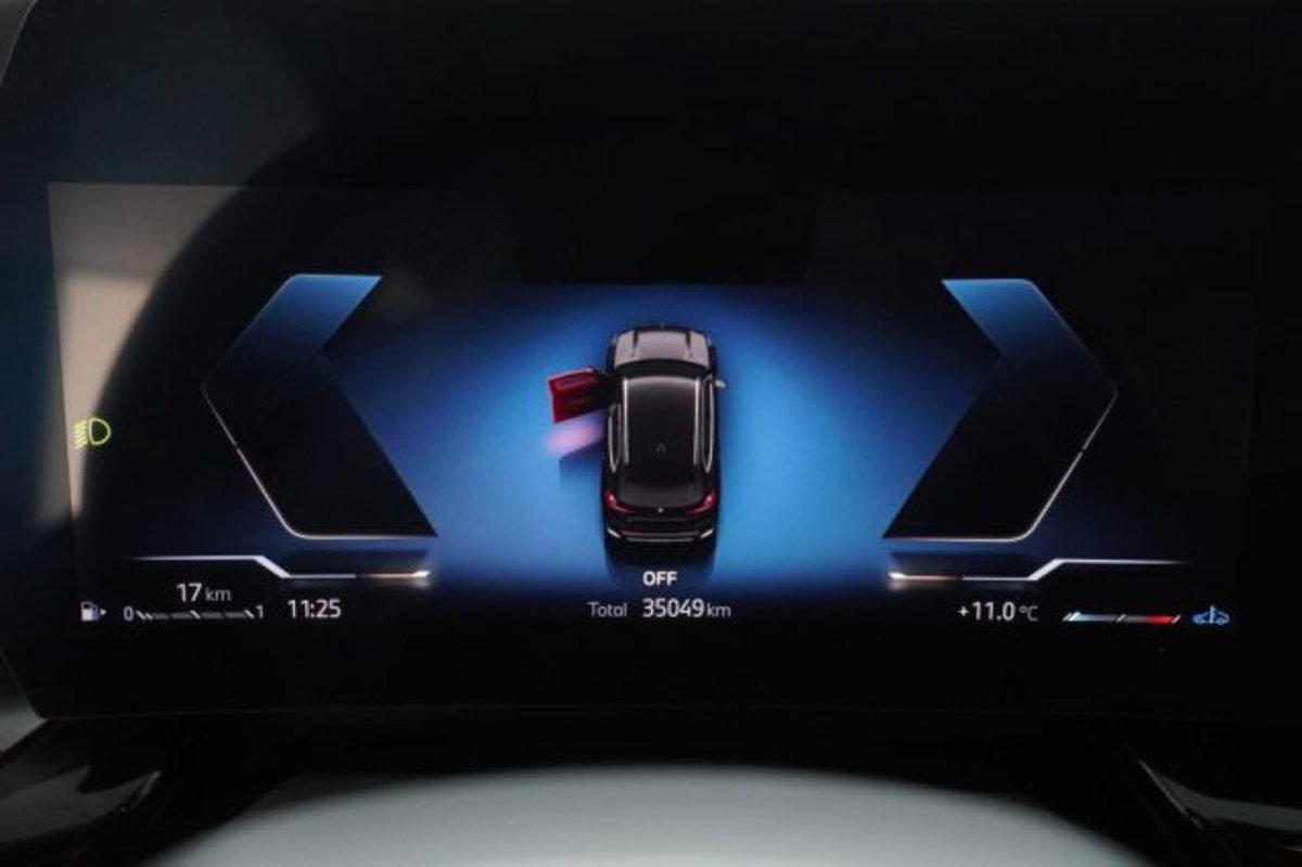 BMW X1 sDrive 18d xLine (6)